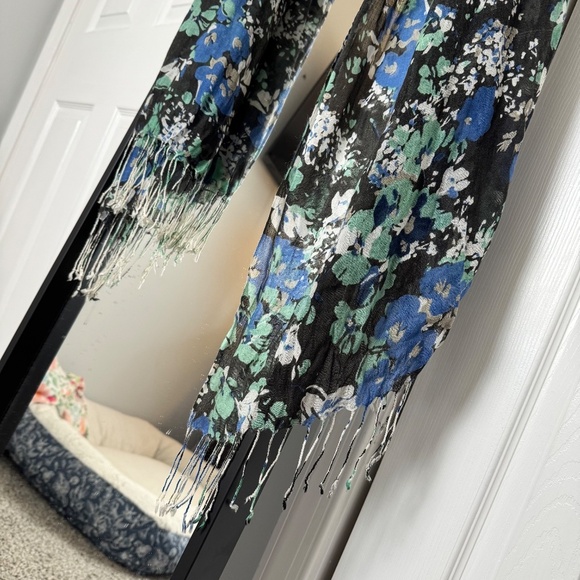 Floral Scarf - Picture 2 of 5